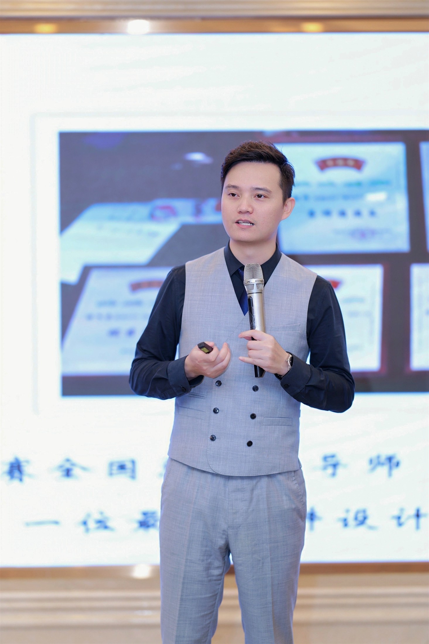 6a9fcedbe6155.jpg 网站素材181.jpg